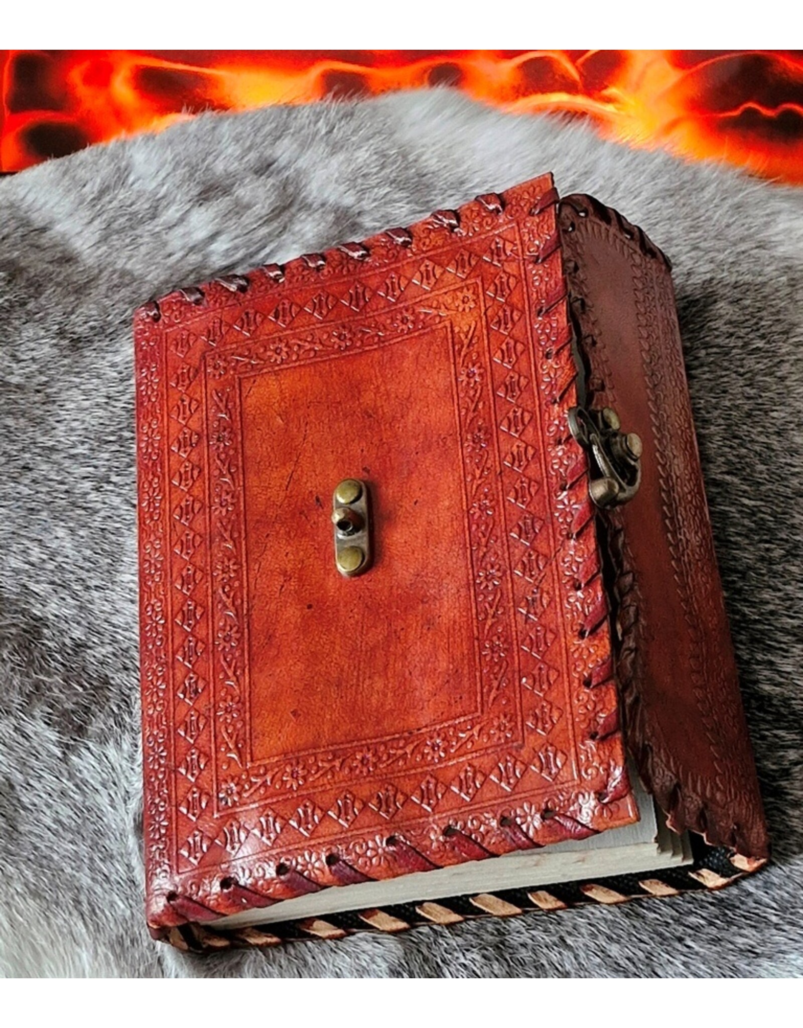 BB Miscellaneous - Vintage Leren Dagboek  met Haaksluiting