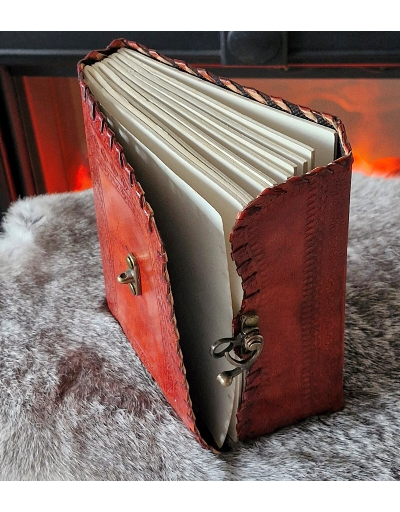 BB Miscellaneous - Vintage Leather Journal with Hook Closure