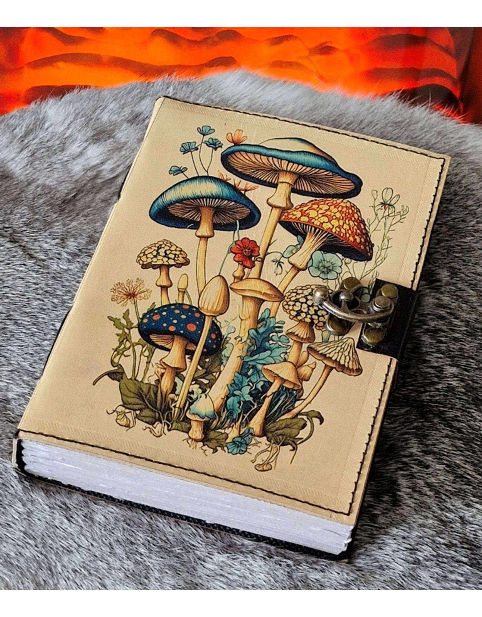 BB Miscellaneous -   Leren Dagboek Magische Paddenstoelen 18 x  13cm