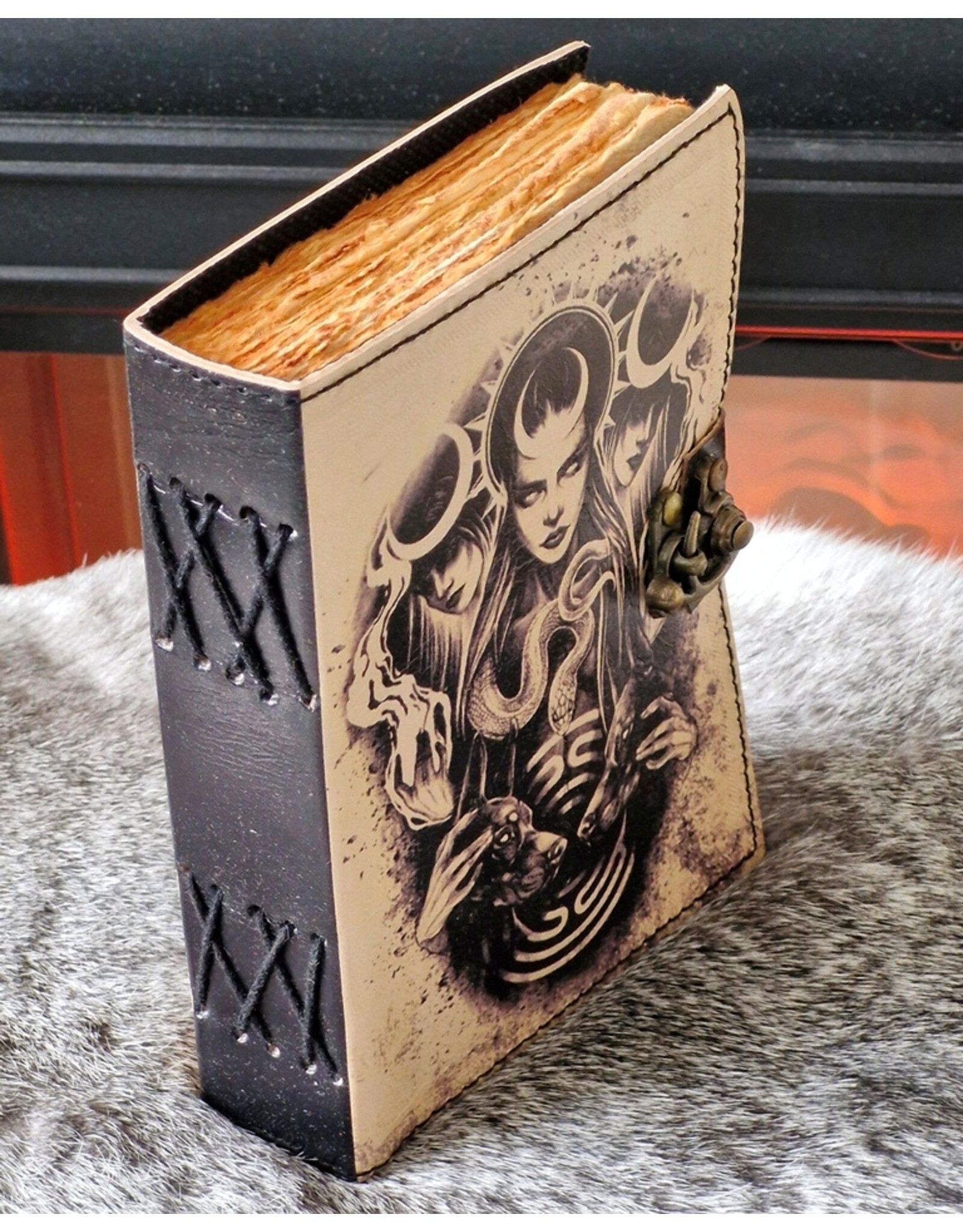 BB Miscellaneous -  Tarot Vintage Leather Journal 18x13cm