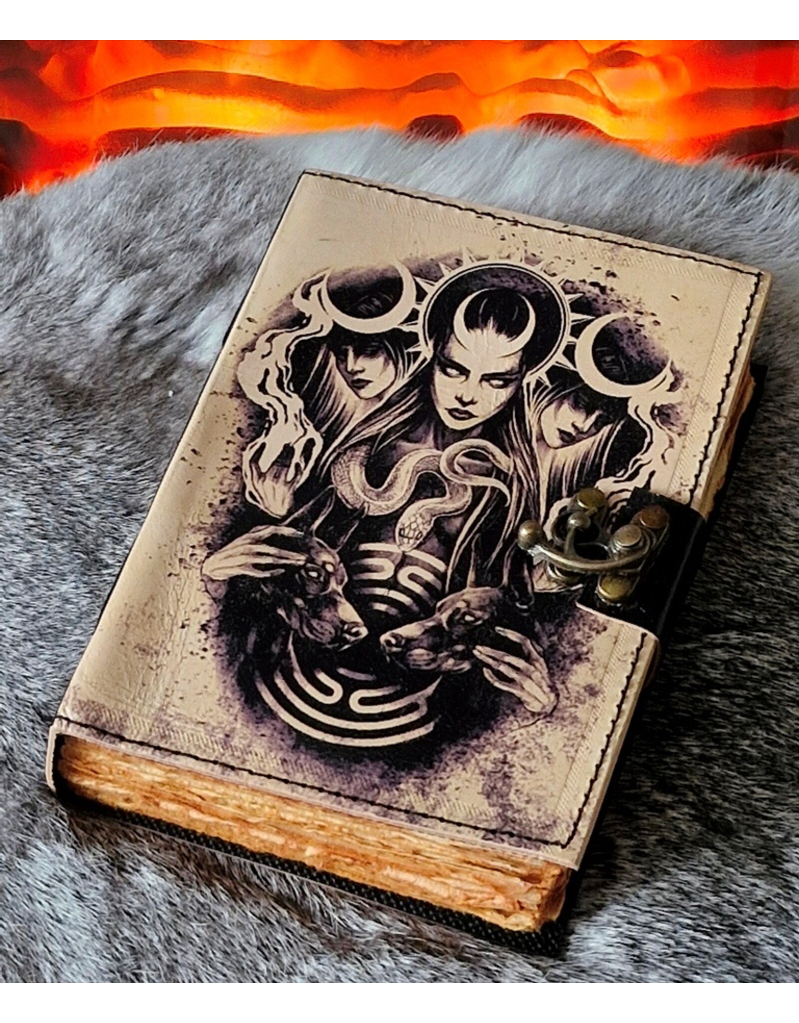 BB Miscellaneous -  Tarot Vintage Leather Journal 18x13cm