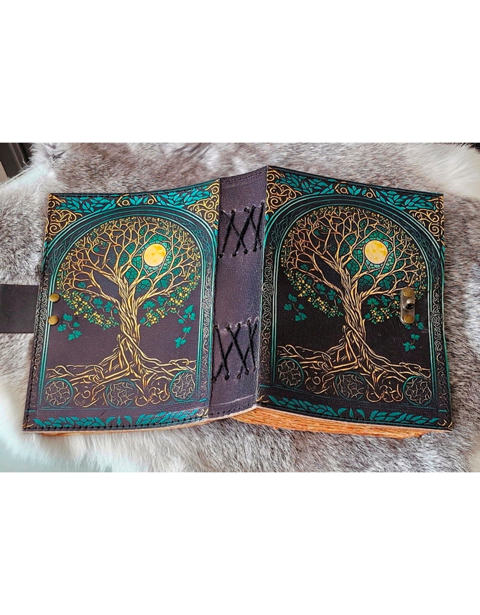 BB Miscellaneous -  Tree of Life Yggdrasil Leather Journal 18x13cm