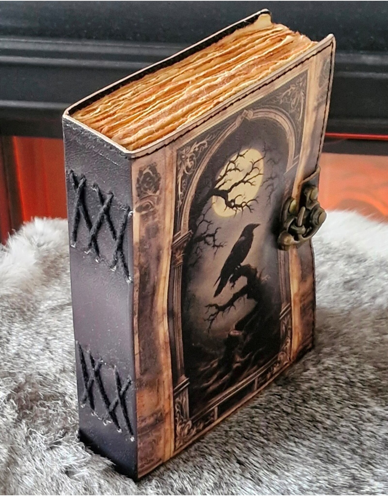 BB Miscellaneous - Raven and Moon Leather Journal 18x13cm