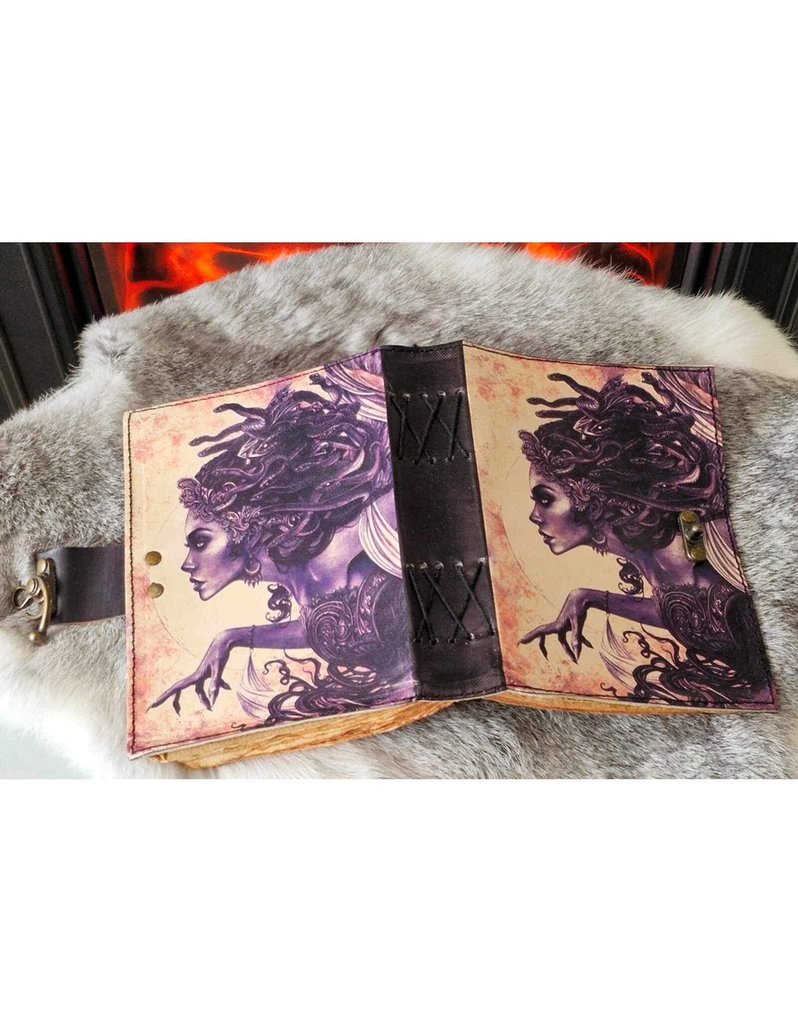 BB Miscellaneous -  Medusa Leren Dagboek 18x13cm