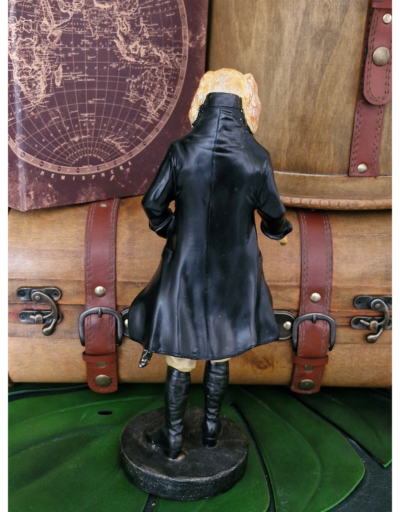 Trukado Giftware Beelden Collectables - Labrador Hond gekleed als Gentleman beeld 30,5cm