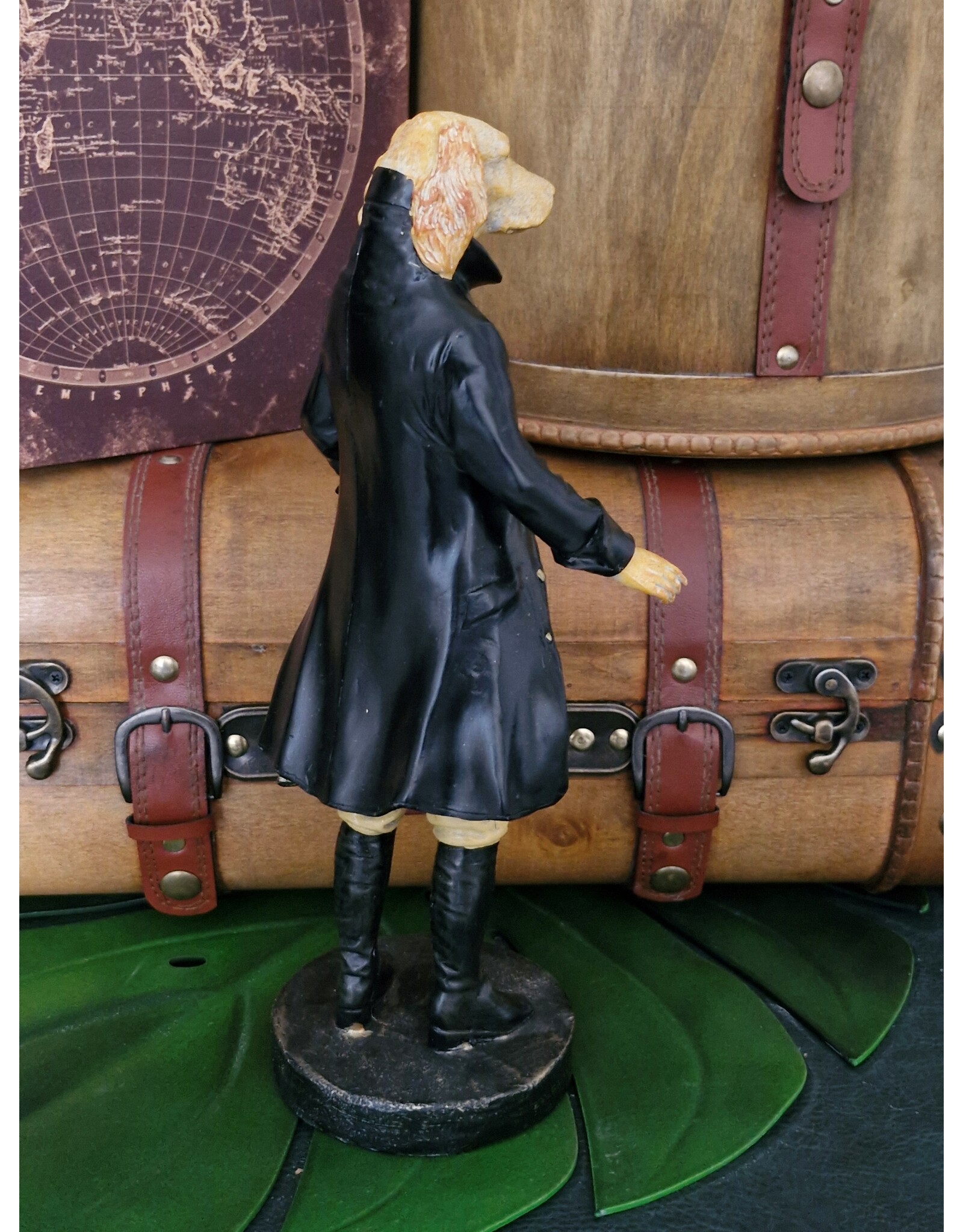 Trukado Giftware Beelden Collectables - Labrador Hond gekleed als Gentleman beeld 30,5cm