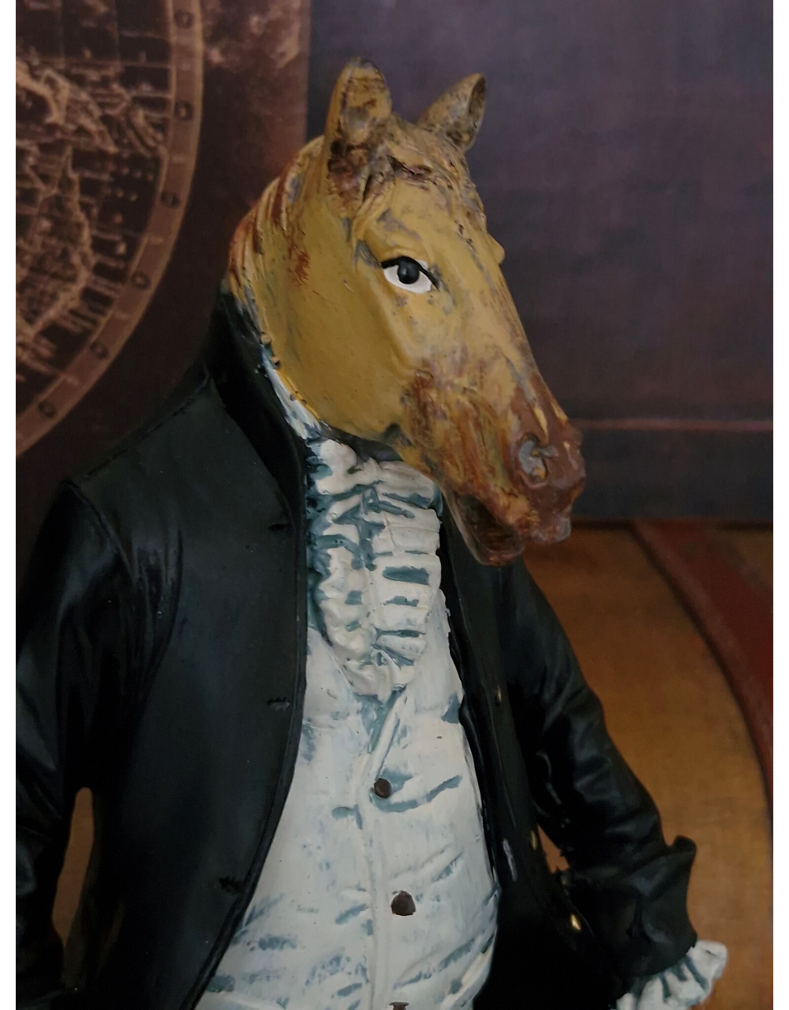 Baroque Giftware Beelden Collectables - Paard gekleed als Gentleman beeld 32cm