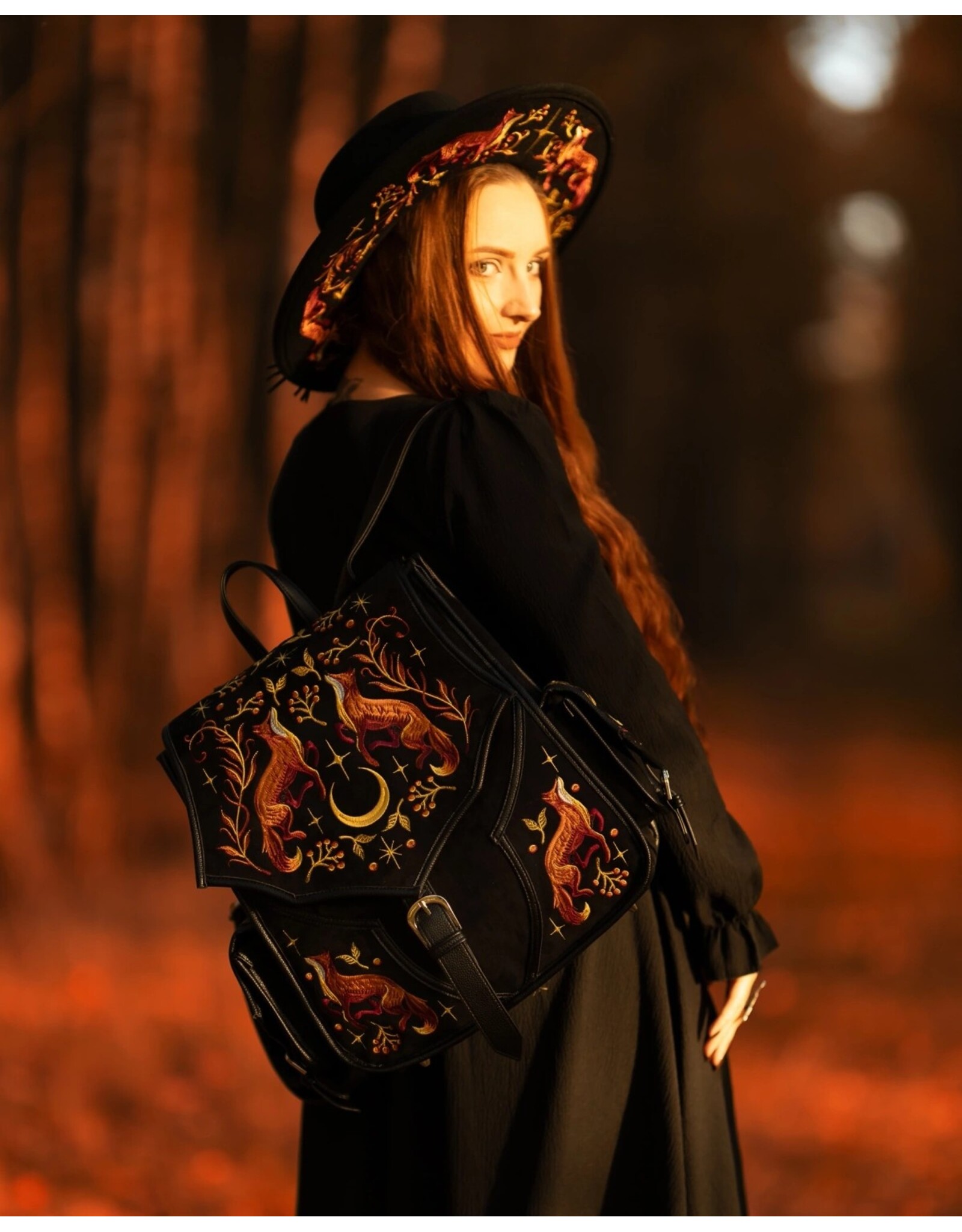 Restyle Fantasy tassen en portemonnees - Mystic Fox Rugzak met geborduurde vossen