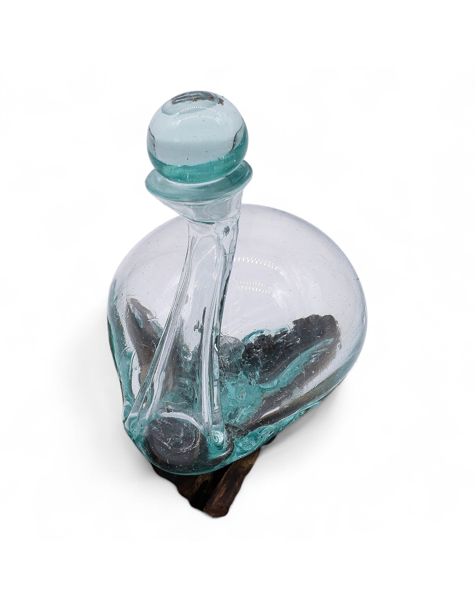 AWG Miscellaneous - Gesmolten Glas Eendkaraf op Hout met Stop