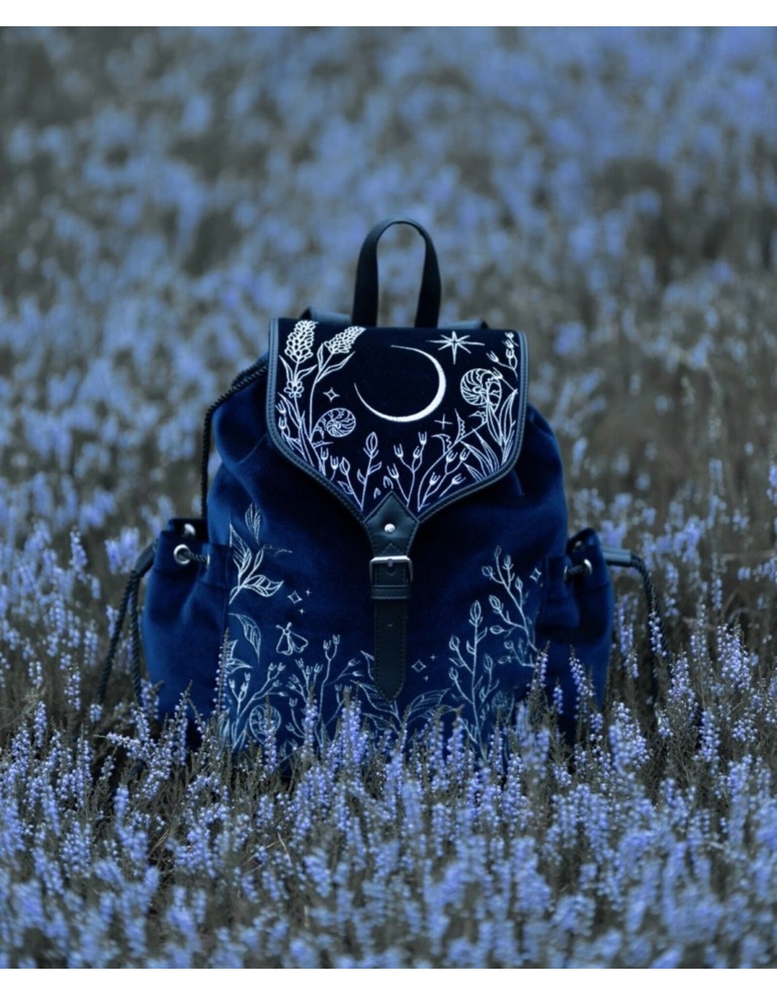 Restyle Fantasy tassen en portemonnees - Moonlit Meadow Donkerblauwe Fluwelen Rugzak