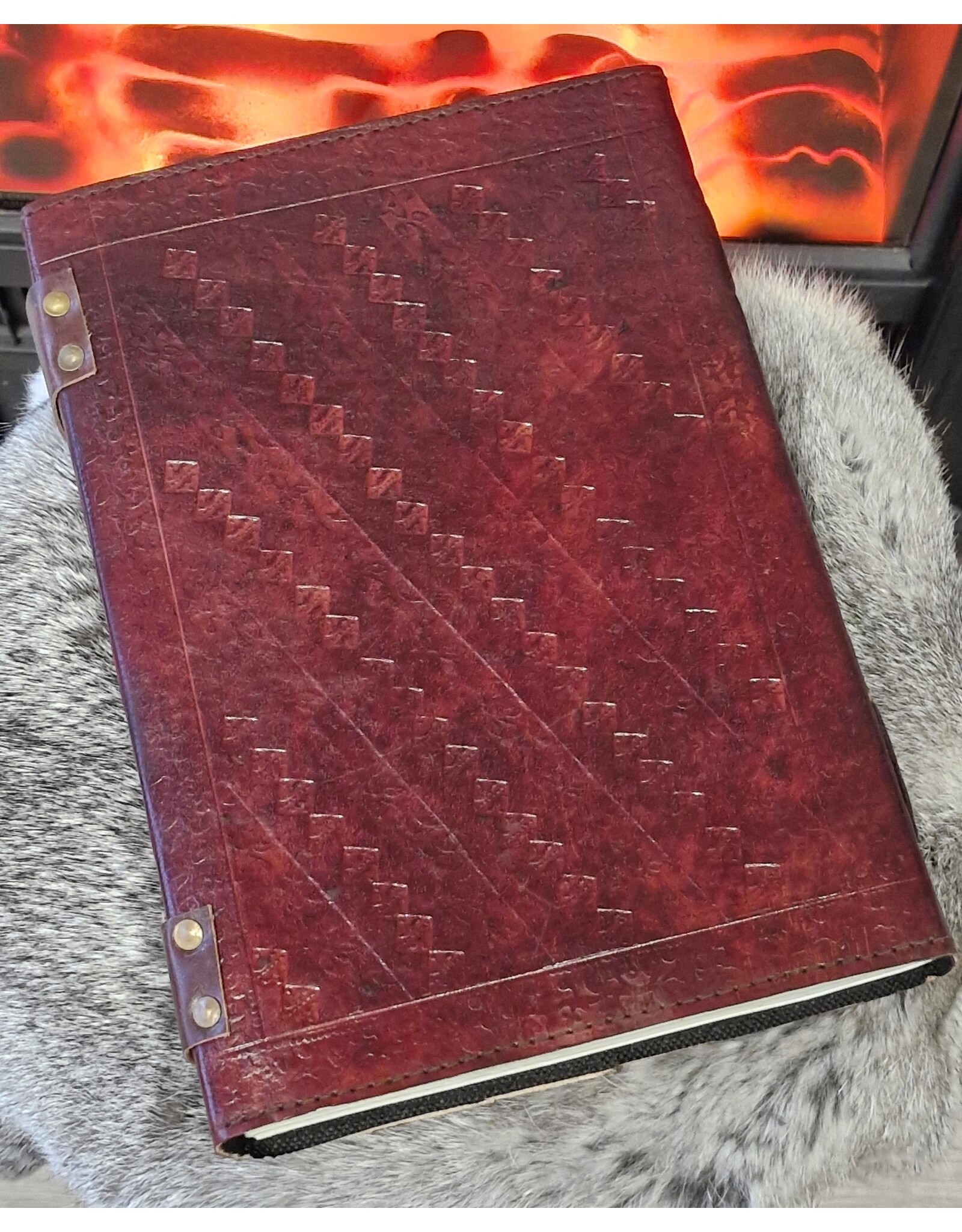 MITHD Miscellaneous -  Leather Journal Seven Chakras with double lock (large)