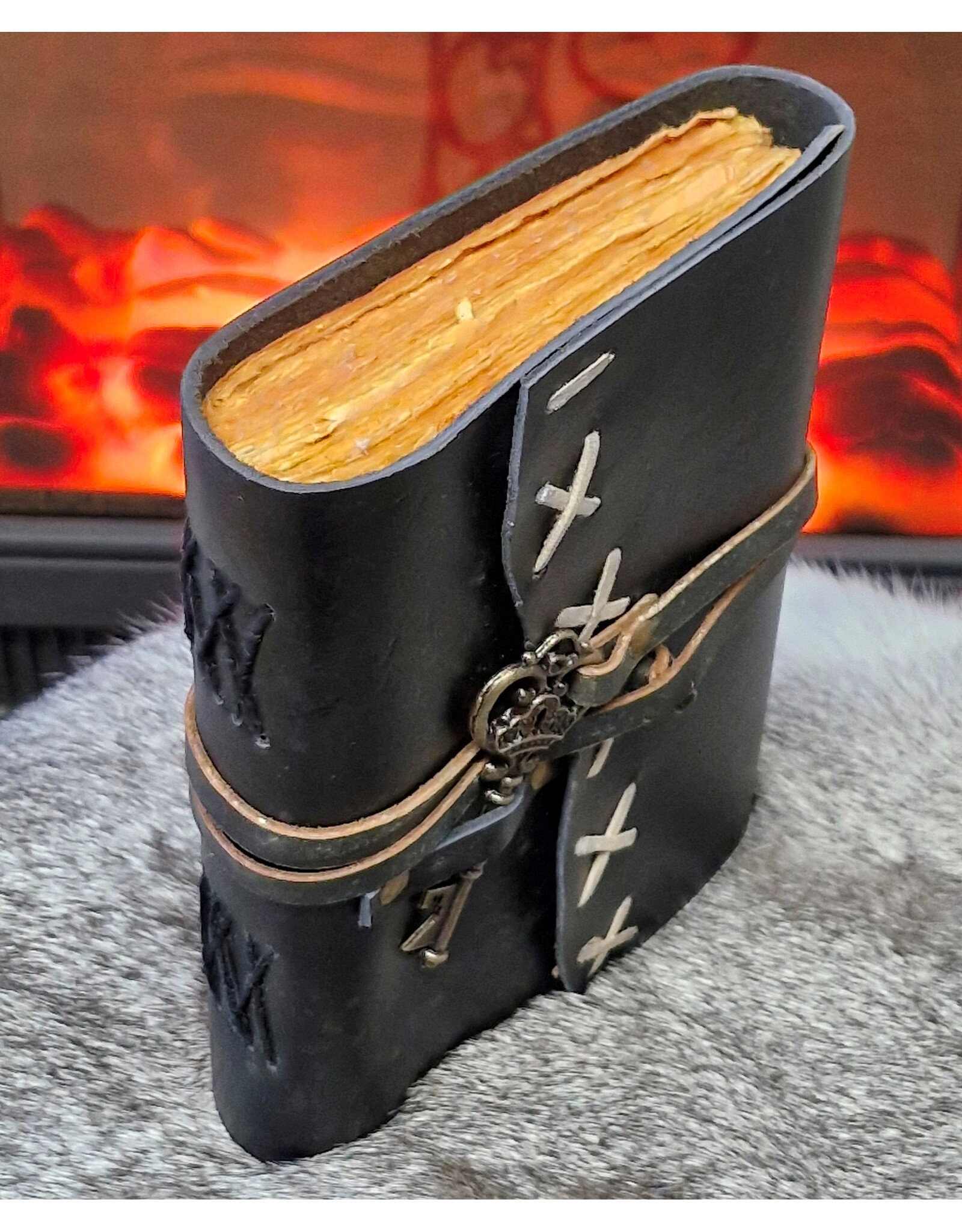 BB Miscellaneous - Leather Journal  with Antique Key 18 x 13cm