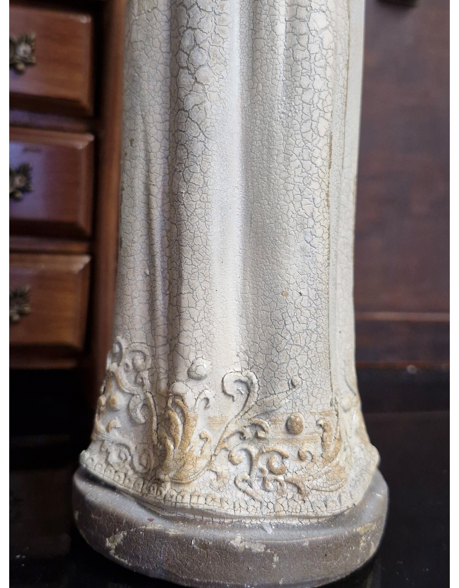 C&E Giftware Beelden Collectables -  Konijn Vrouwtje in Lange Jurk met Avondtasje 35cm