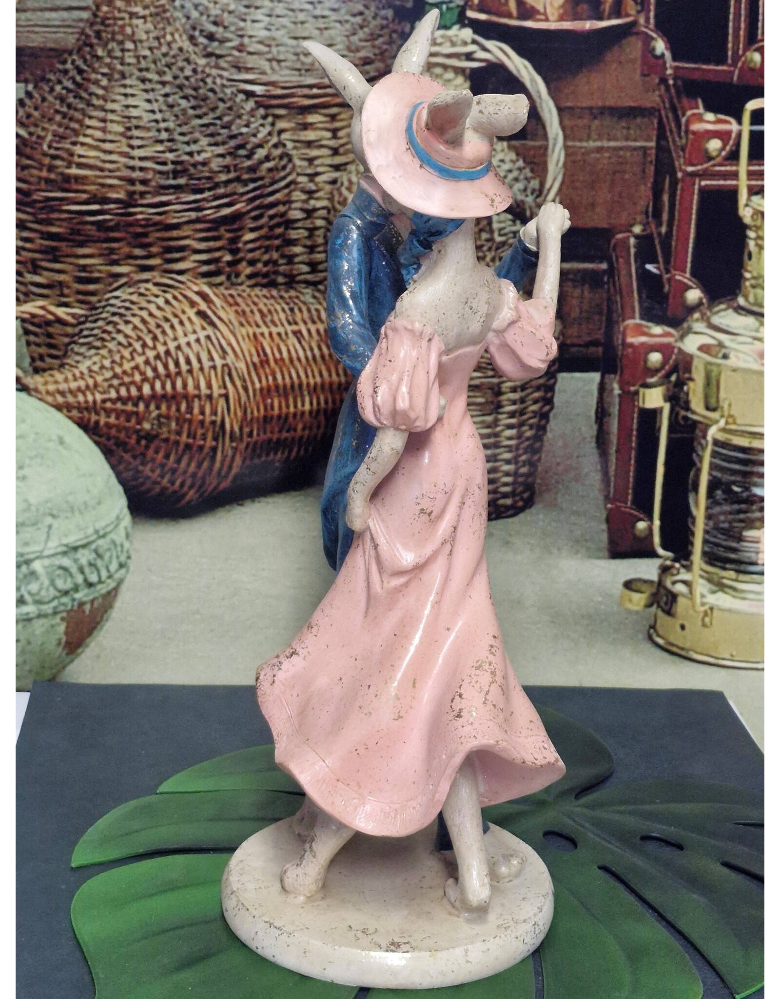 C&E Giftware Beelden Collectables -  Konijnenstel Dansend Retrostijl Beeldje 47cm