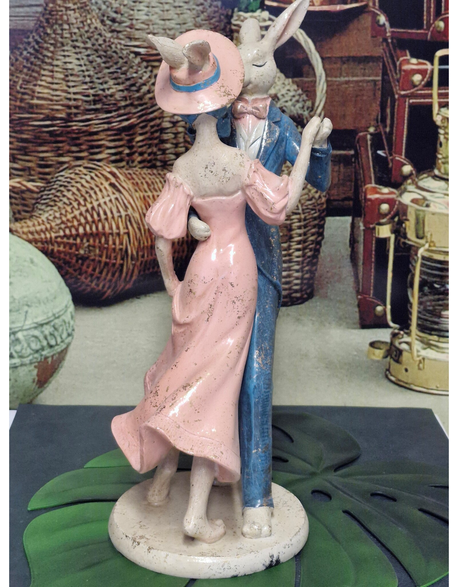 C&E Giftware Beelden Collectables -  Konijnenstel Dansend Retrostijl Beeldje 47cm