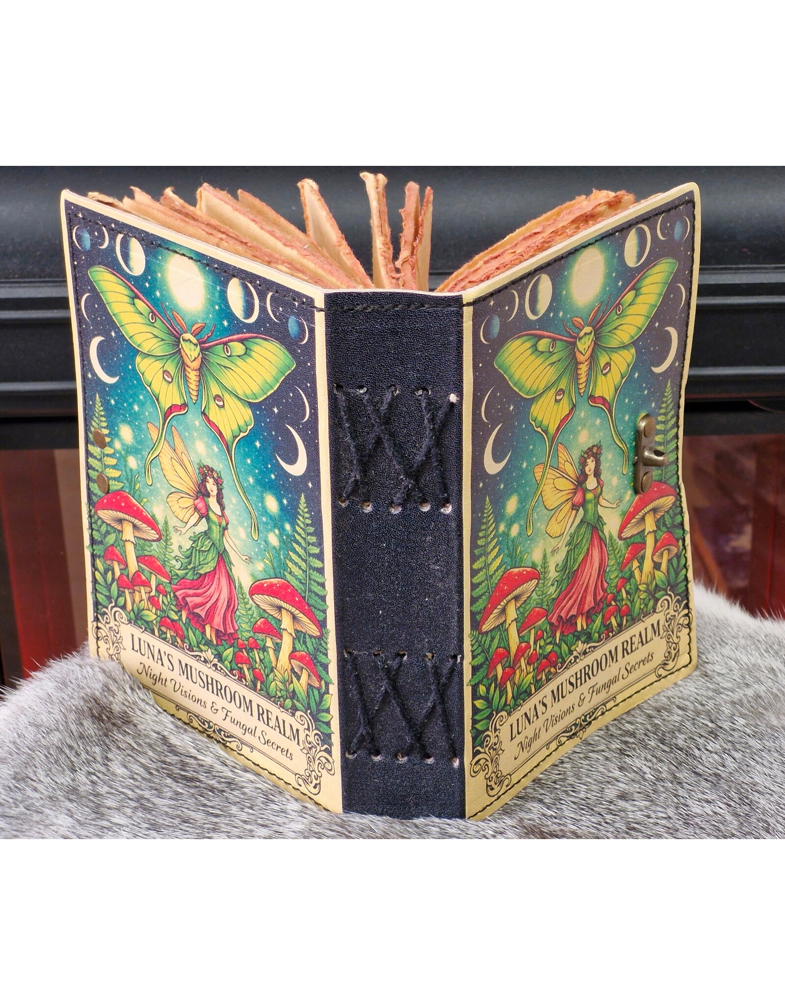 BB Miscellaneous - Luna's Mashroom Realm Leather Diary