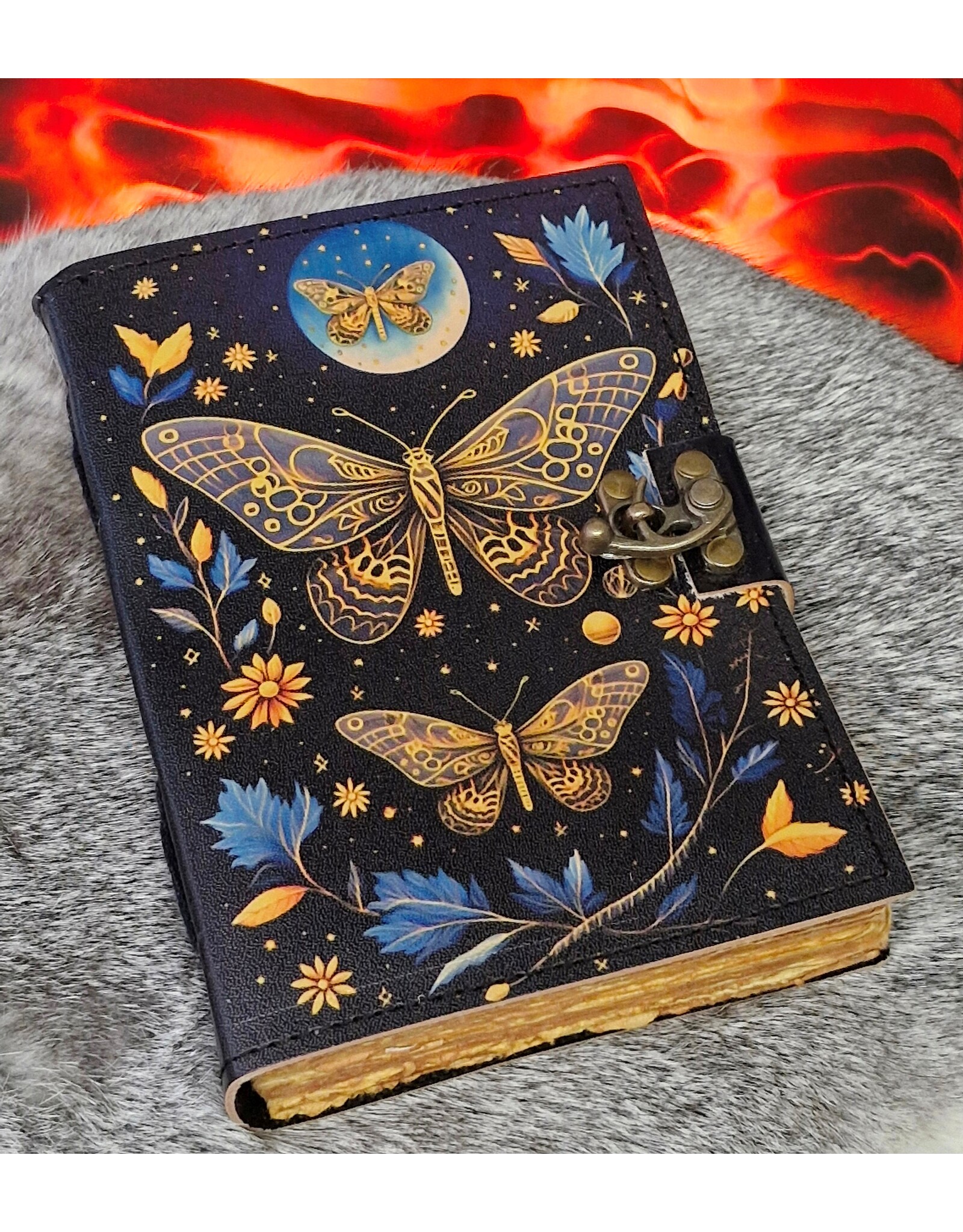 BB Miscellaneous -  Leren Dagboek Nachtvlinders en Maan 18x13cm