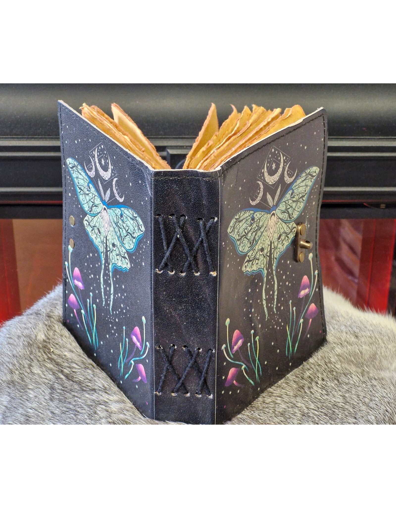 BB Miscellaneous - Leather Journal Cosmic Moth 18x13cm