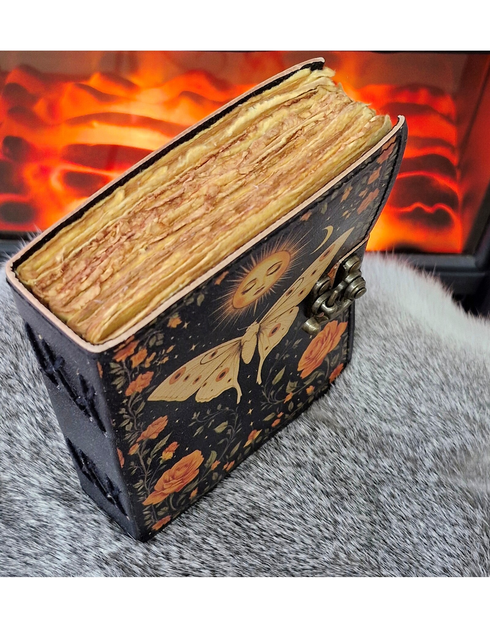 BB Miscellaneous -   Leather Journal Moth Summer Fantasy 18x13cm
