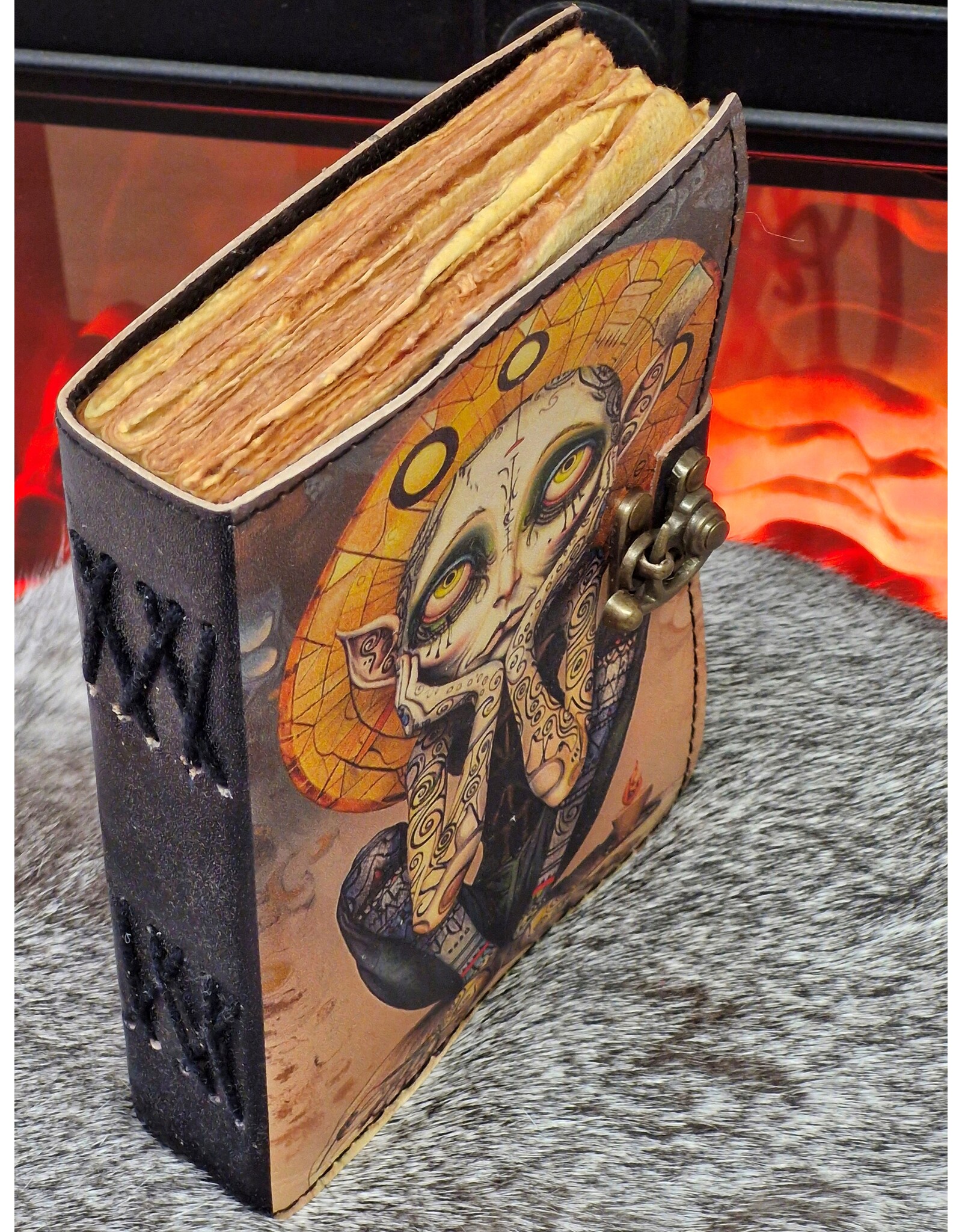 BB Miscellaneous - Leather Journal A Little Cute Creepture 18x13cm