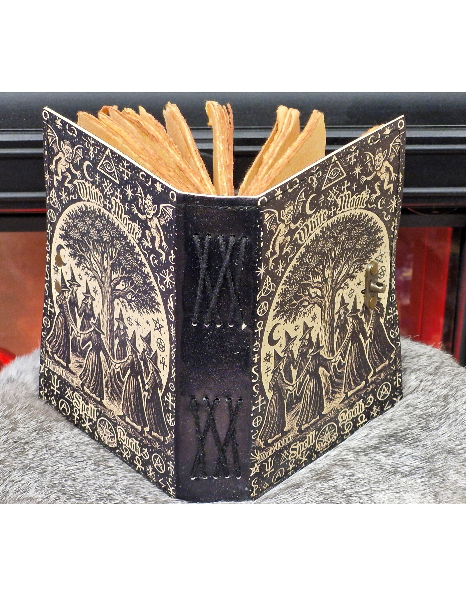 BB Miscellaneous - Leather Journal Grimoire White Magic 18x13cm