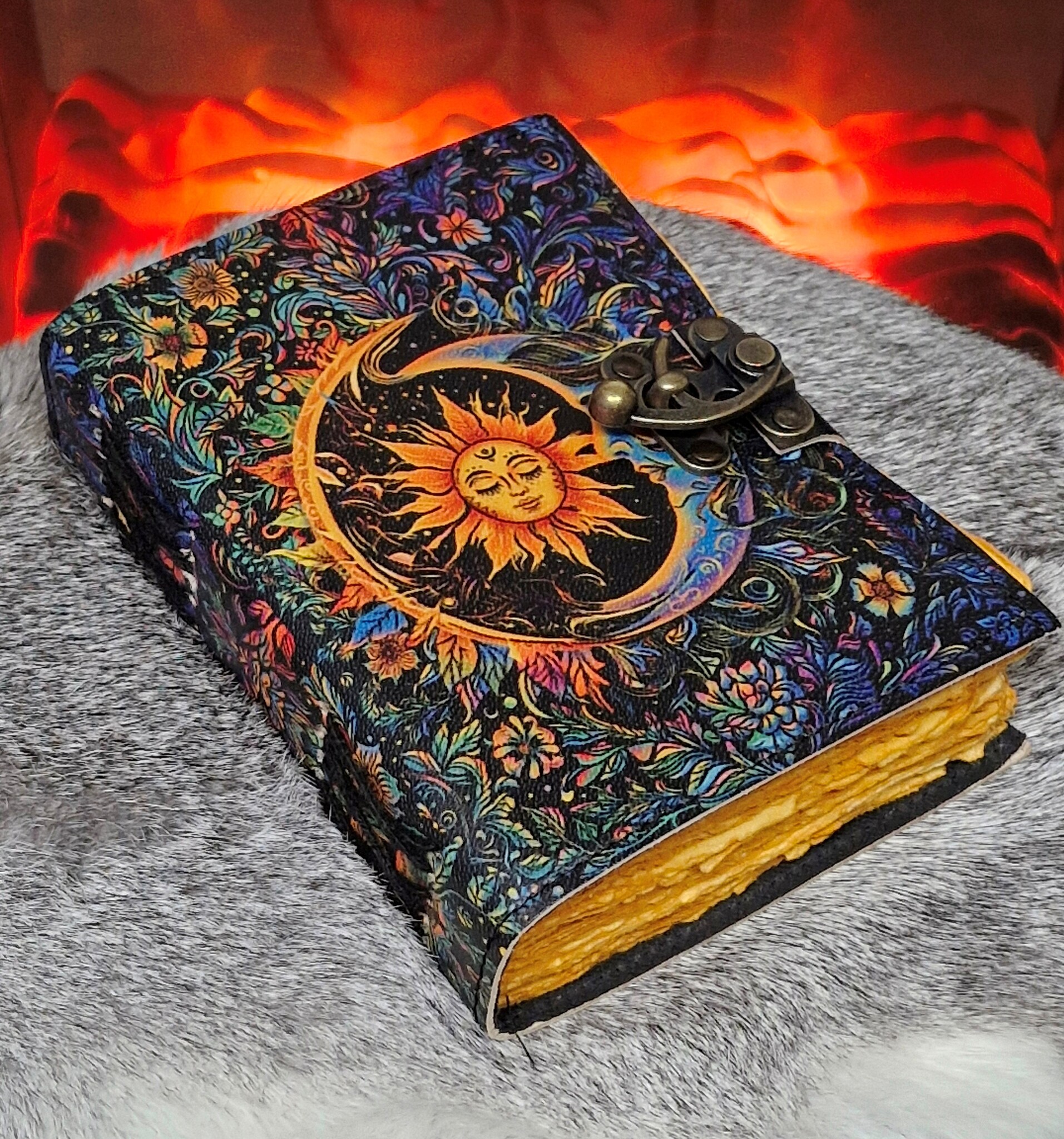 Leather Vintage Journal with Sun & Moon 18x13cm | Boutique Trukado ...