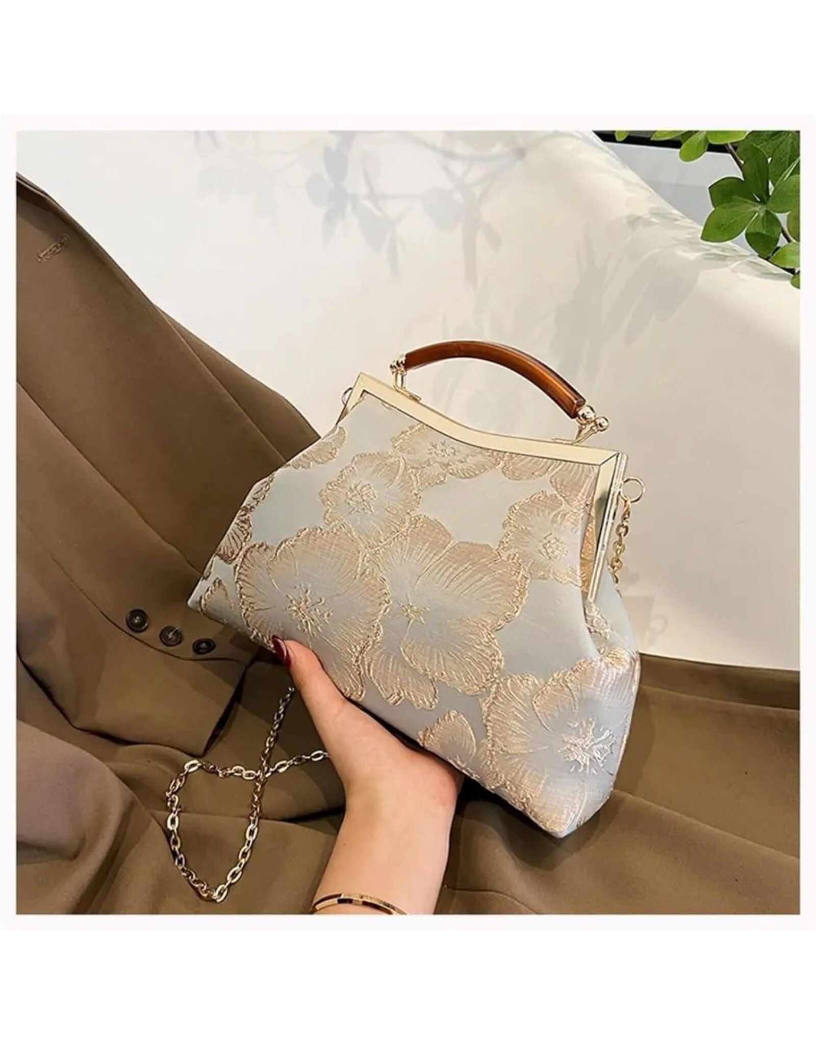 Marina Retro bags Vintage bags - Vintage Fabric Handbag With Embossed Flowers Green