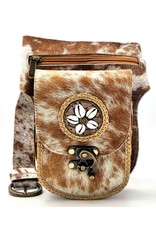 Trukado Leren Festivaltasjes, heuptassen en riemtassen - Heuptas Koeienhuid met Vintage Haakje en Schelpen ornament "Ibiza"