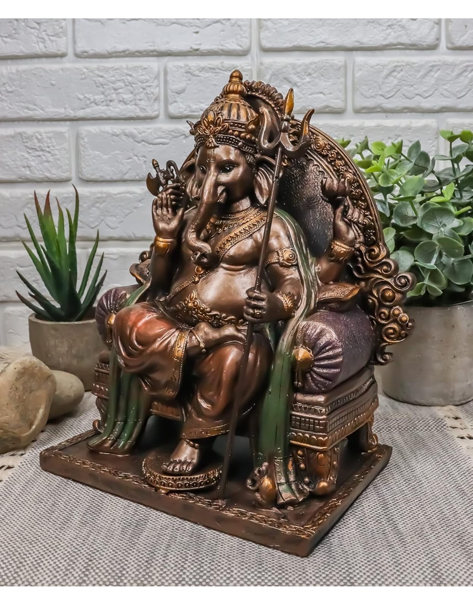 PT Giftware Beelden Collectables  - Ganesha Hindoeïstische God Zittend op Troon