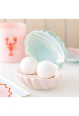 SDW Giftware & Lifestyle - Clam Shell Salt and Pepper Shakers