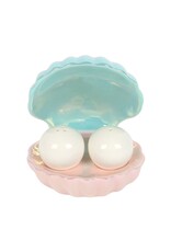 SDW Giftware & Lifestyle - Clam Shell Salt and Pepper Shakers