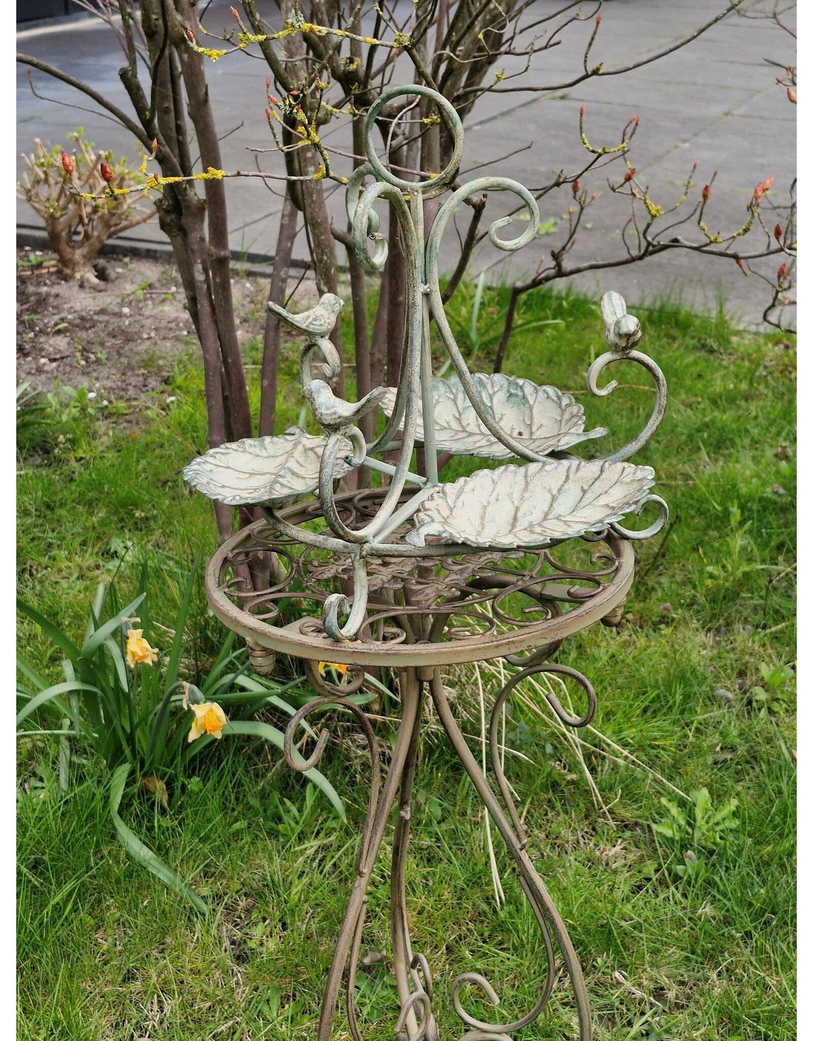 JB Miscellaneous - Vogelvoeder Schaal 3 Bladeren met Vogeltjes Antieklook