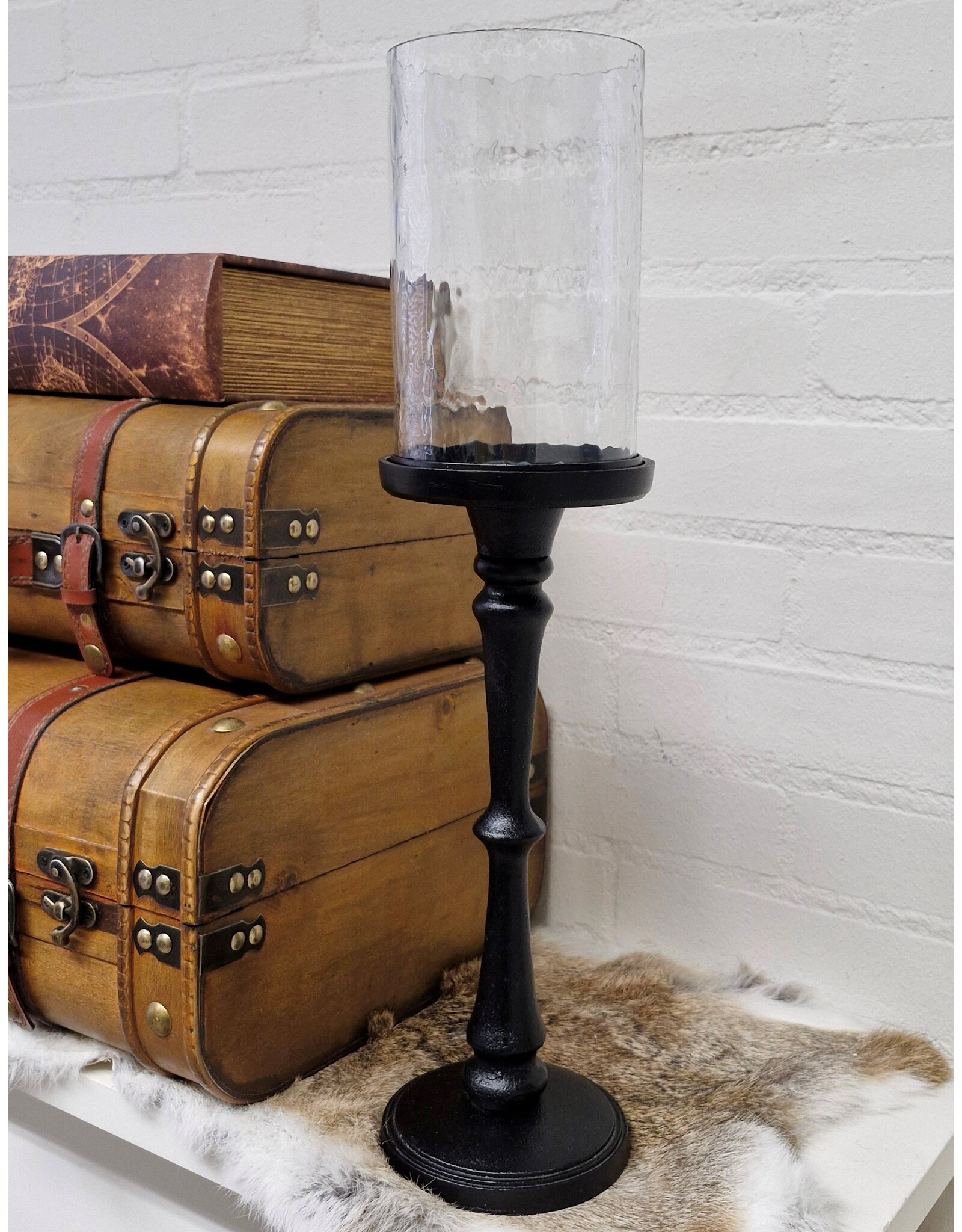 Diga Colmore Giftware & Lifestyle - Diga Colmore Sturdy Candle Holder with Glass Shade