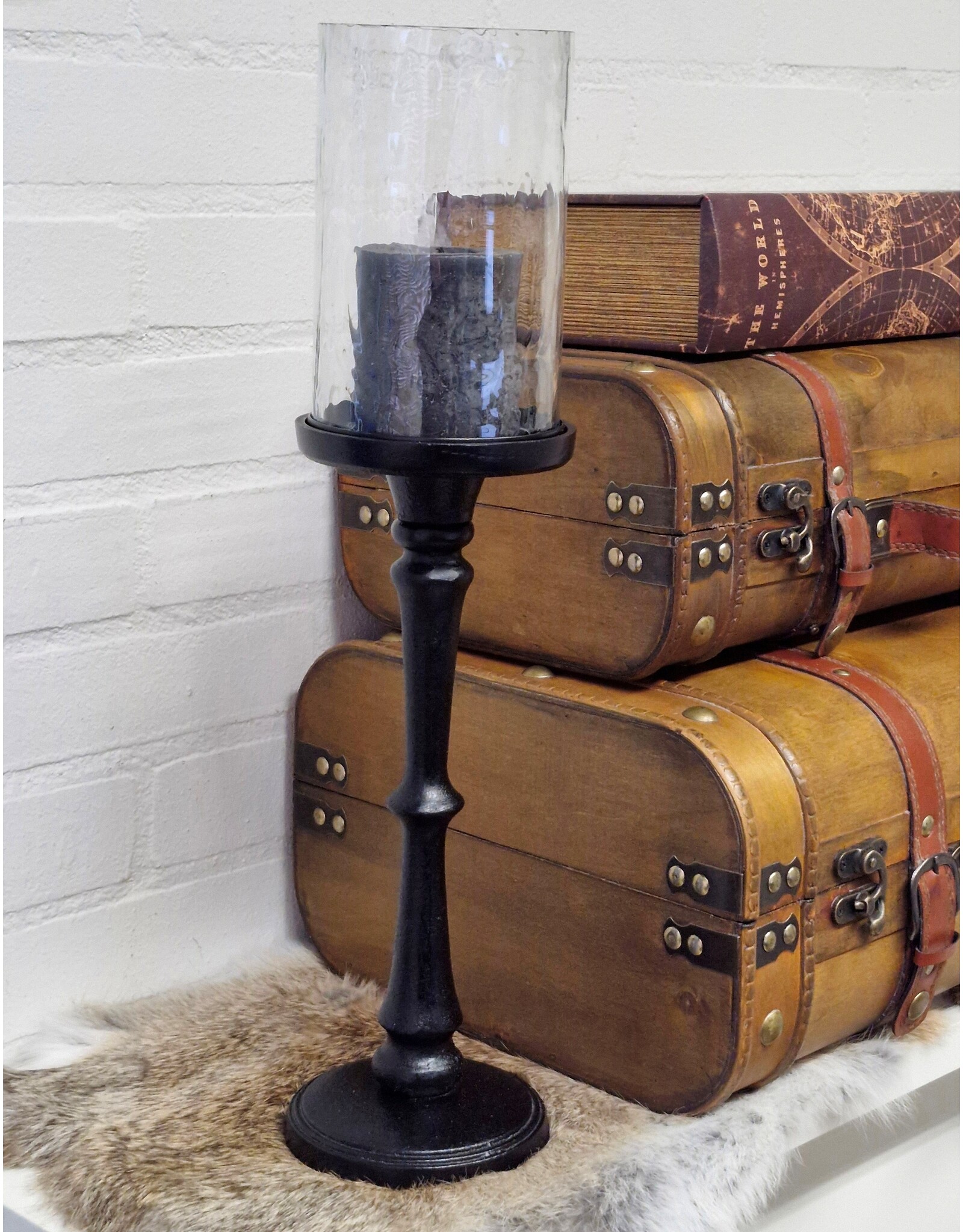 Diga Colmore Giftware & Lifestyle - Diga Colmore Sturdy Candle Holder with Glass Shade