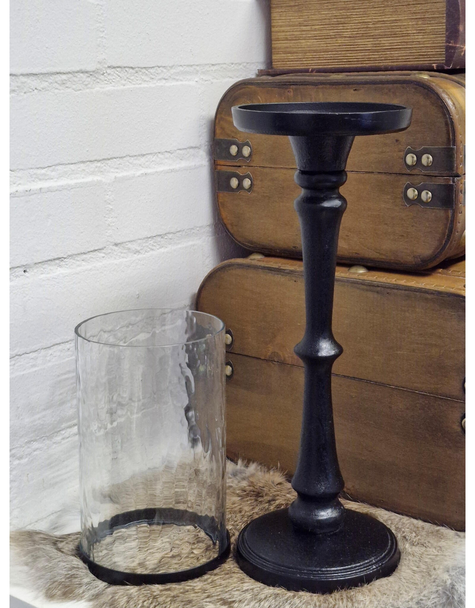 Diga Colmore Giftware & Lifestyle - Diga Colmore Robuuste Kandelaar met Glazen Kap