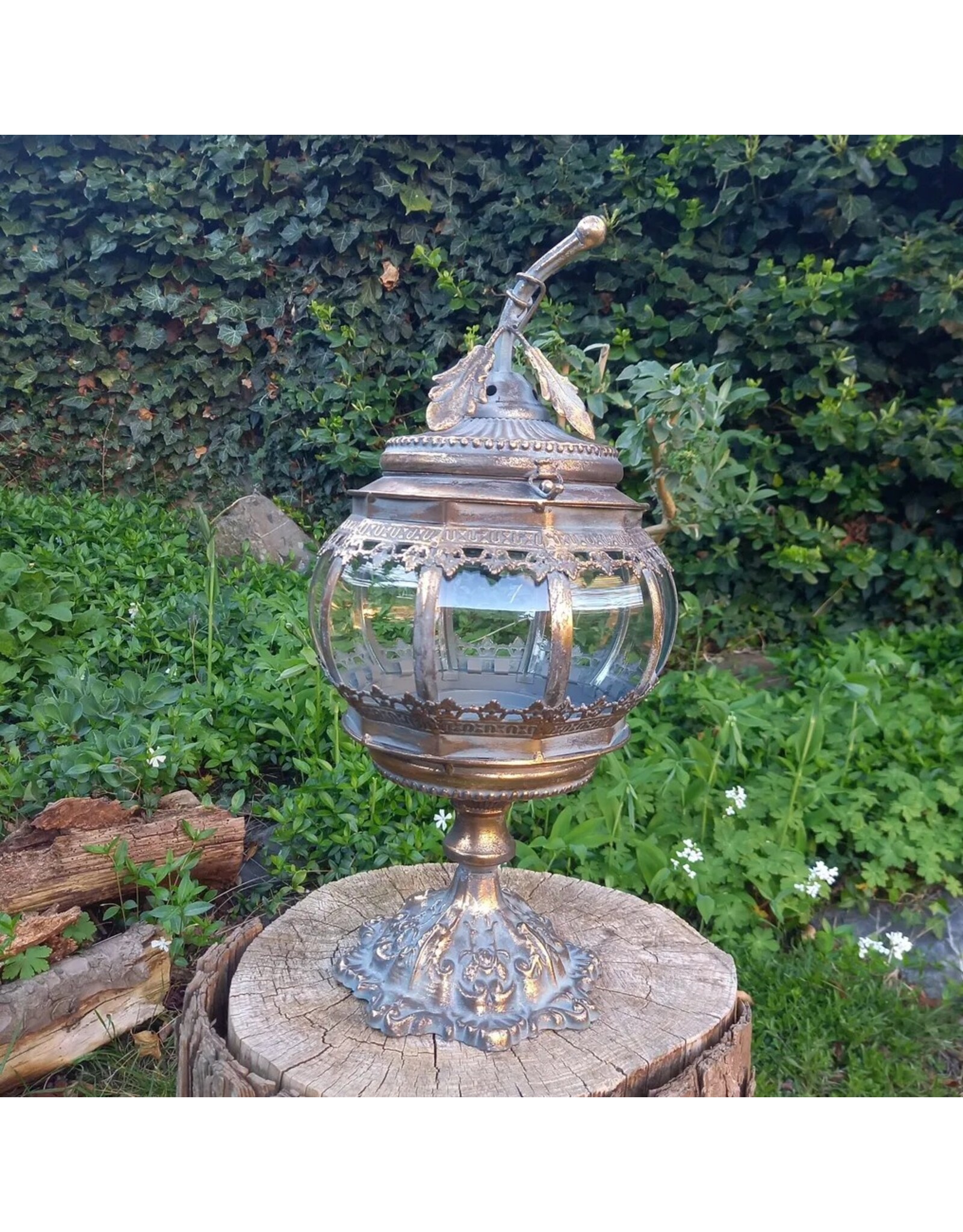 Trukado Miscellaneous - Victoriaanse Lantaarn "Forest Berry"  met Glazen Vensters 47cm