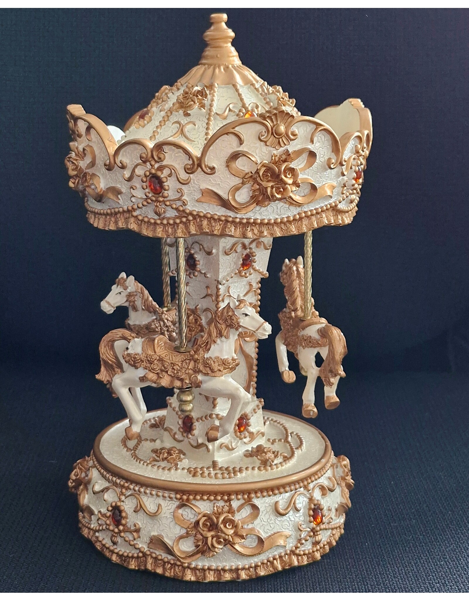 Trukado Miscellaneous - Music box Carousel Rococo