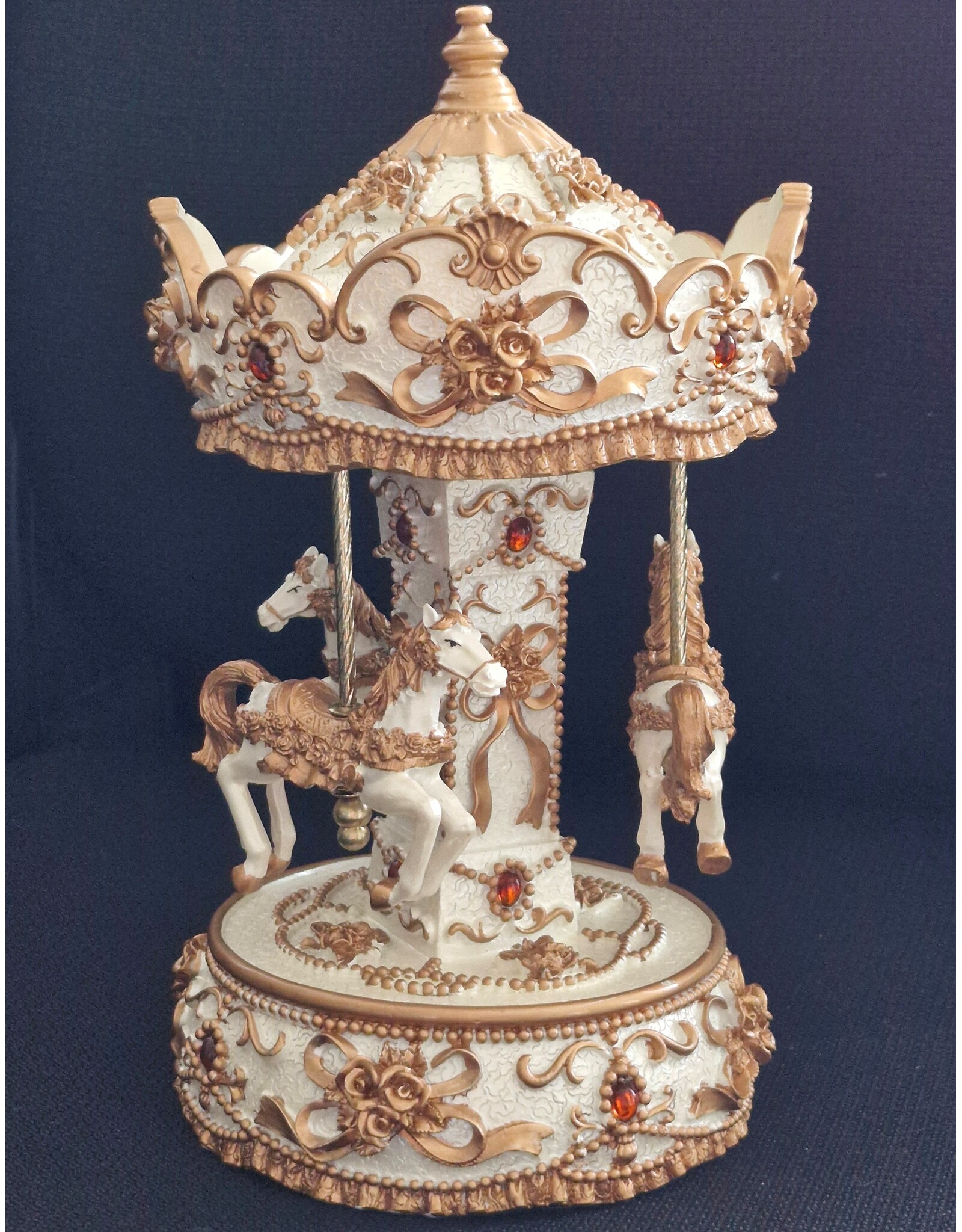 Trukado Miscellaneous - Music box Carousel Rococo