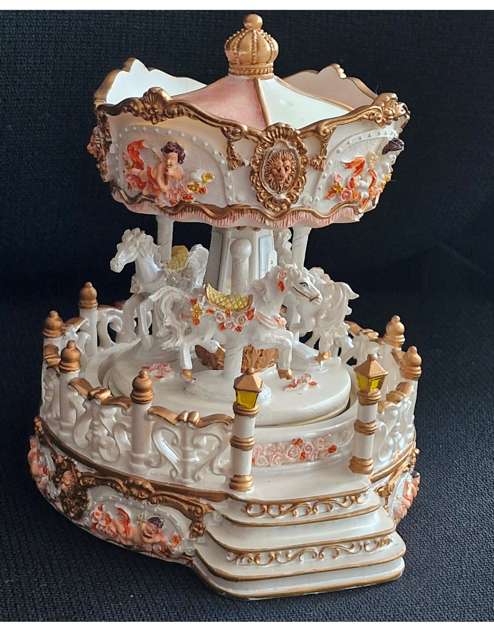 Trukado Giftware & Lifestyle - Muziekdoos Vintage Carrousel Speeldoos