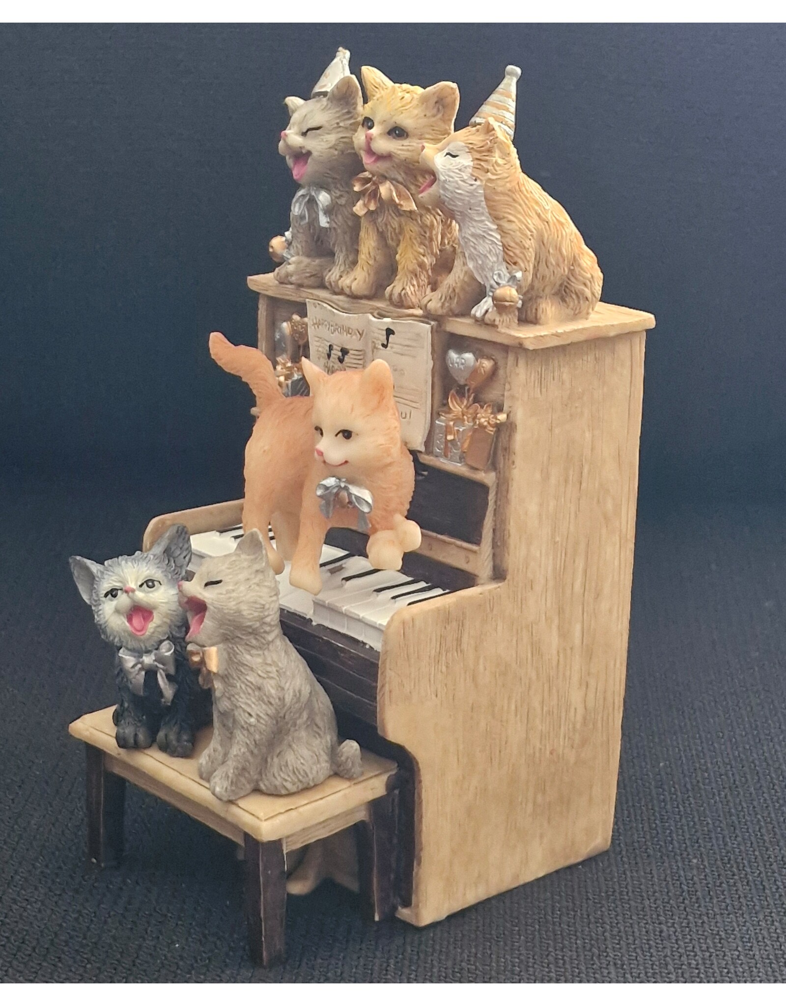 Trukado Giftware & Lifestyle - Muziekdoos Piano met Kittens Speeldoos