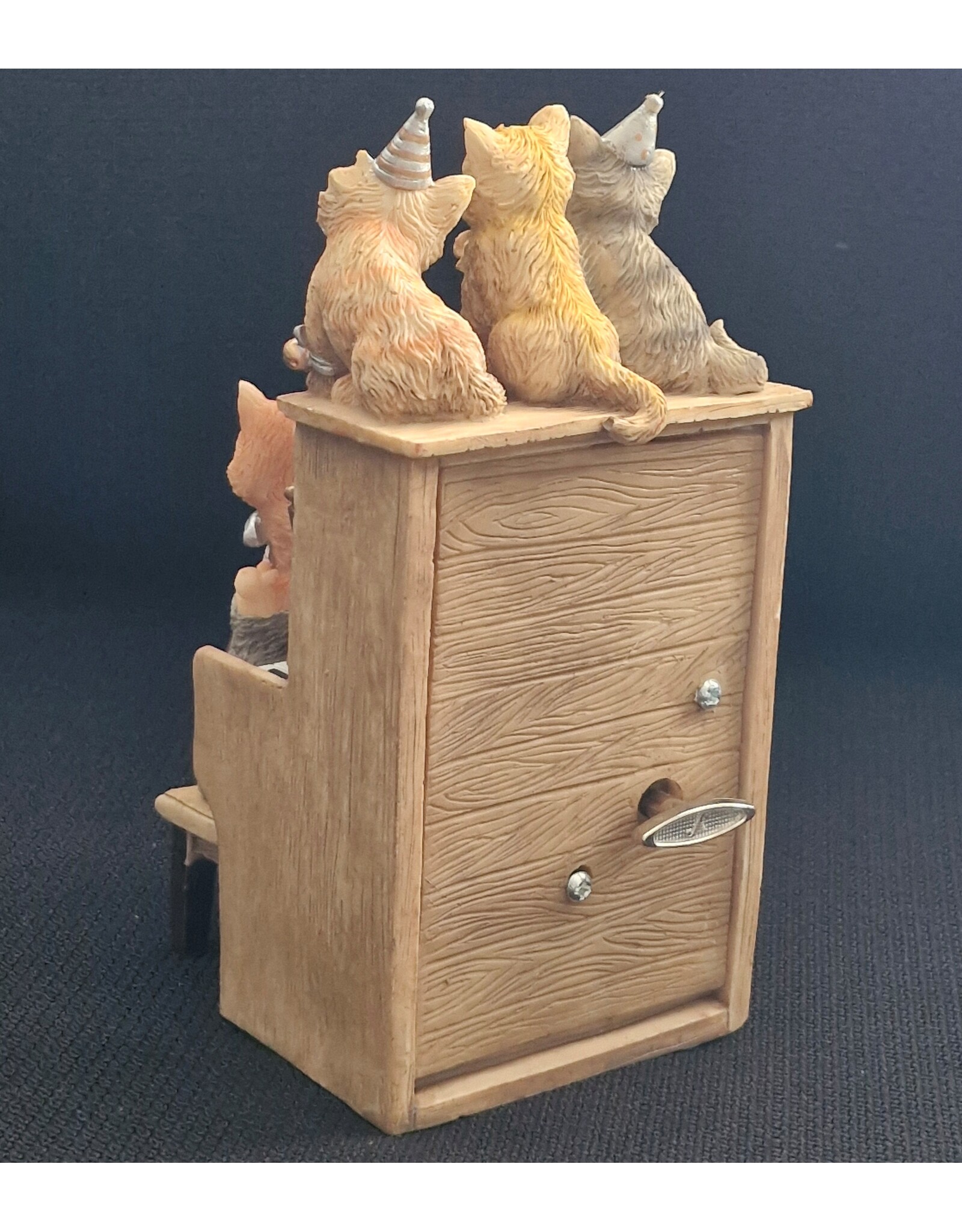 Trukado Giftware & Lifestyle - Muziekdoos Piano met Kittens Speeldoos