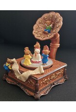 Trukado Giftware & Lifestyle - Gramophone Music Box with Dancing Bears