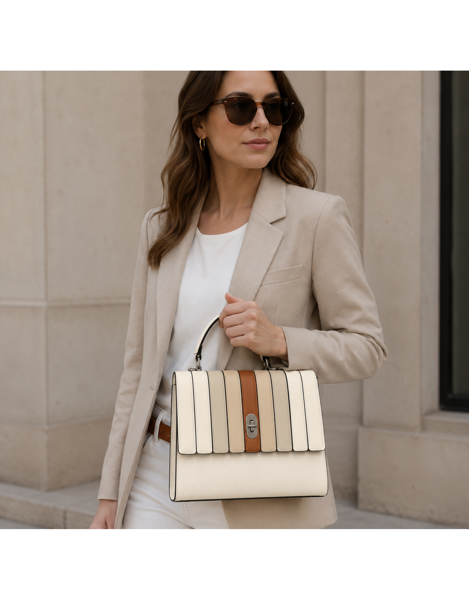 Marina C. Modieuze handtassen en Schoudertassen - Beige Handtas van Marina C.