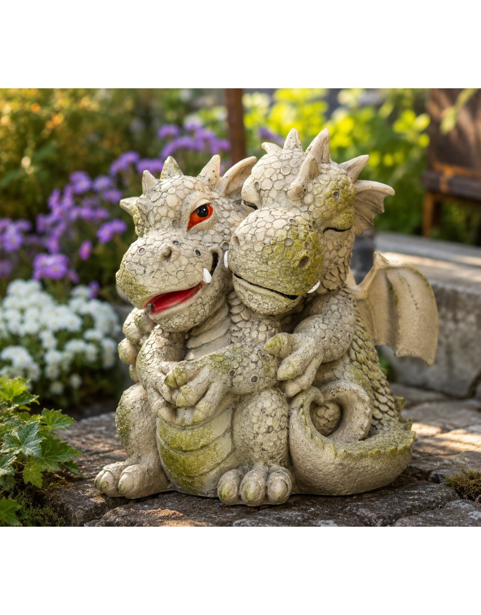VG Giftware & Lifestyle - Tuindraak "Knuffelen" -  Drakenbeeldje 20cm