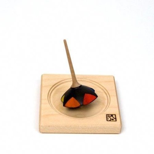 Mader Mader houten ster tol inclusief bord Mader Mader houten ster tol inclusief bord