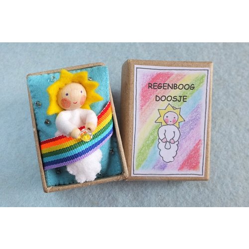Atelier Pippilotta Atelier Pippilotta Regenboogdoosje Atelier Pippilotta Atelier Pippilotta Regenboogdoosje