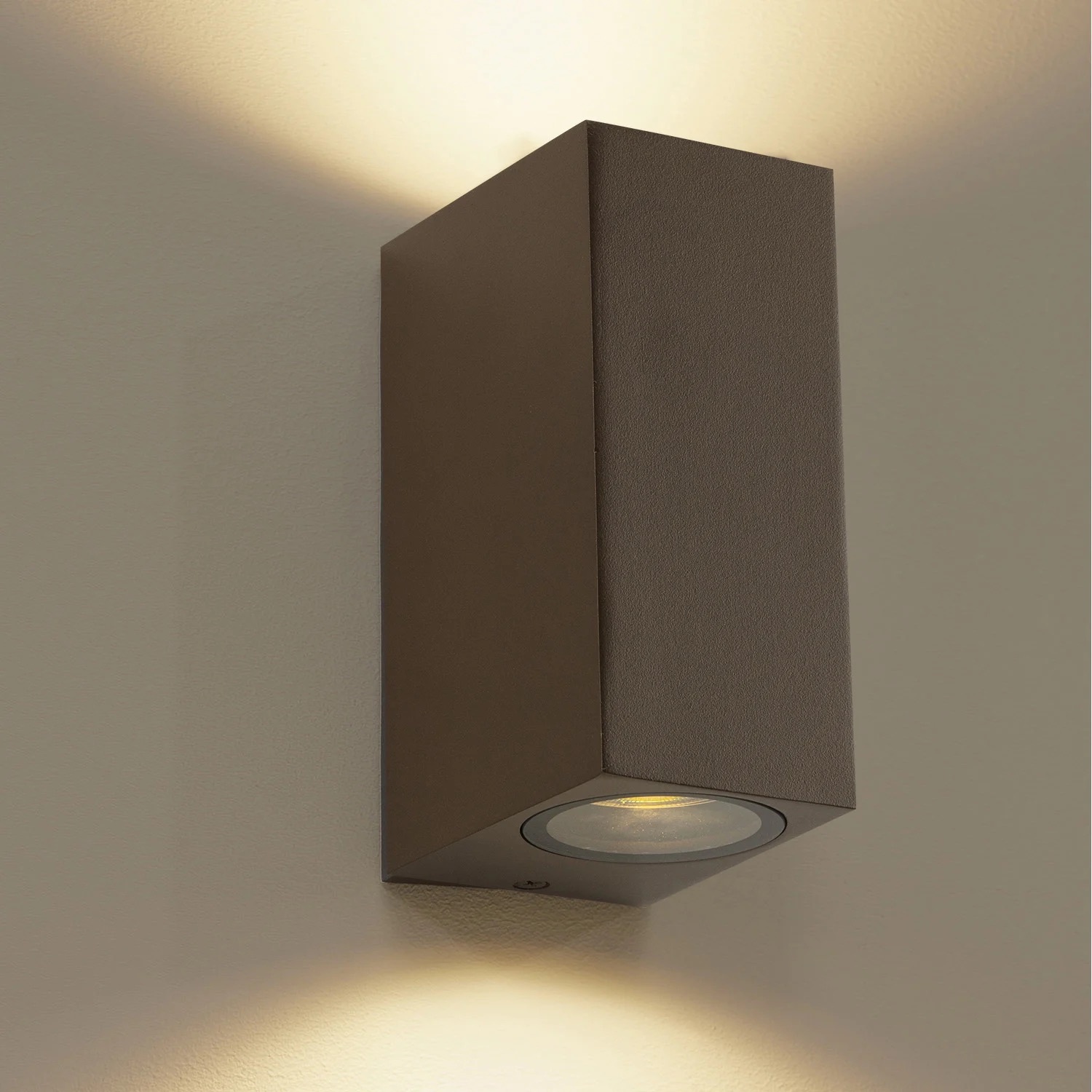 Wandlamp buiten Delmont Mat Brons