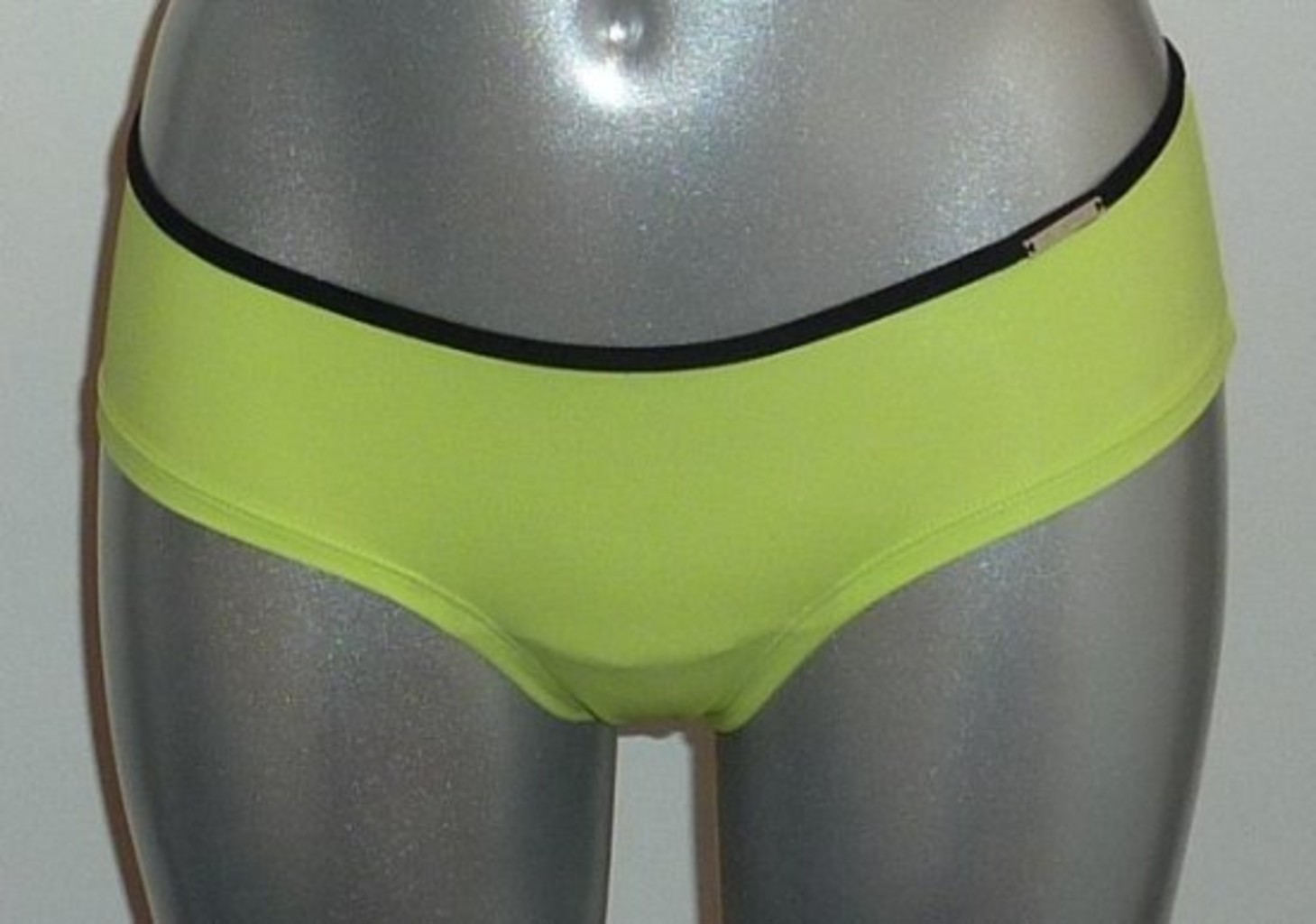 Sapph Sapph Velvet heupboxer kleur limegroen met bies zwart de maten XL of XXL