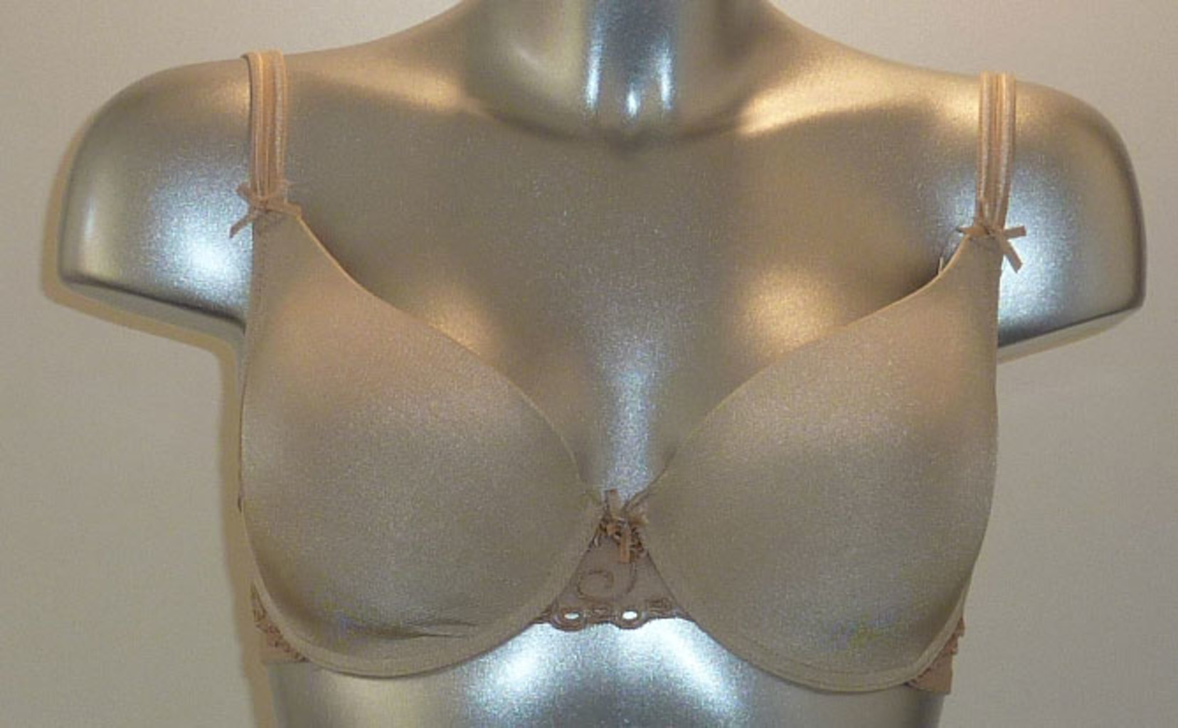 Duet   Farina Bh met beugel & licht voorgevormde cup kleur huid