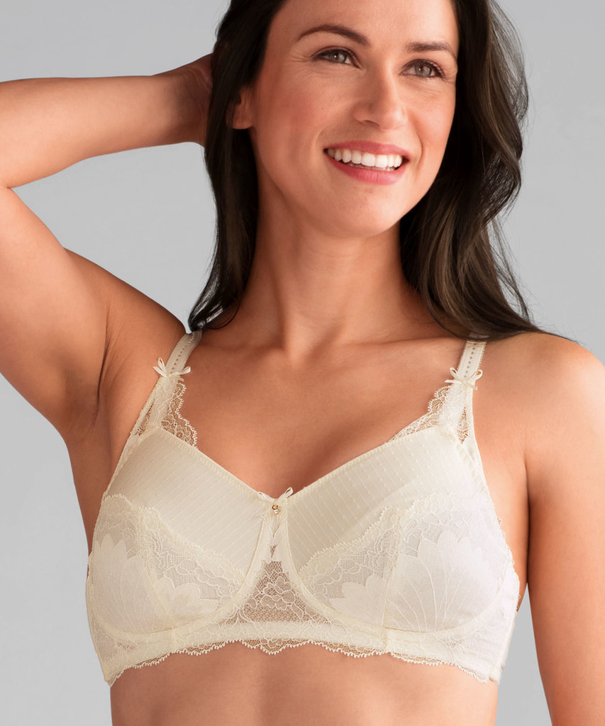 Amoena lingerie  Aurelie prothese Bh zonder beugel kleur champagne of zwart
